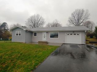 190 Montgomery St, Christiansburg, VA 24073