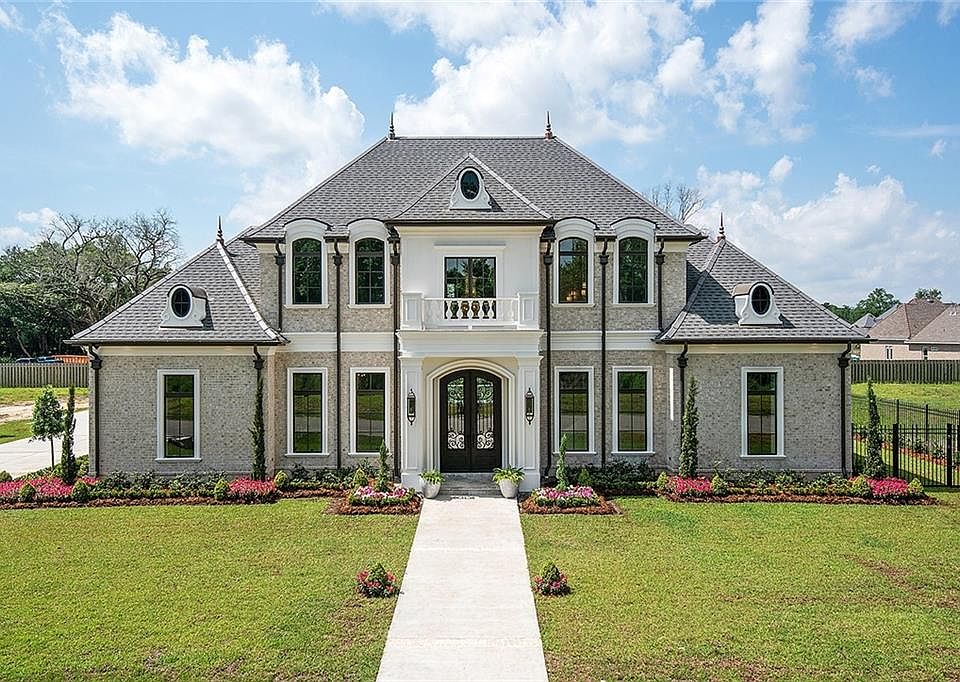 1st image of 326 Cypress Crossing Cir