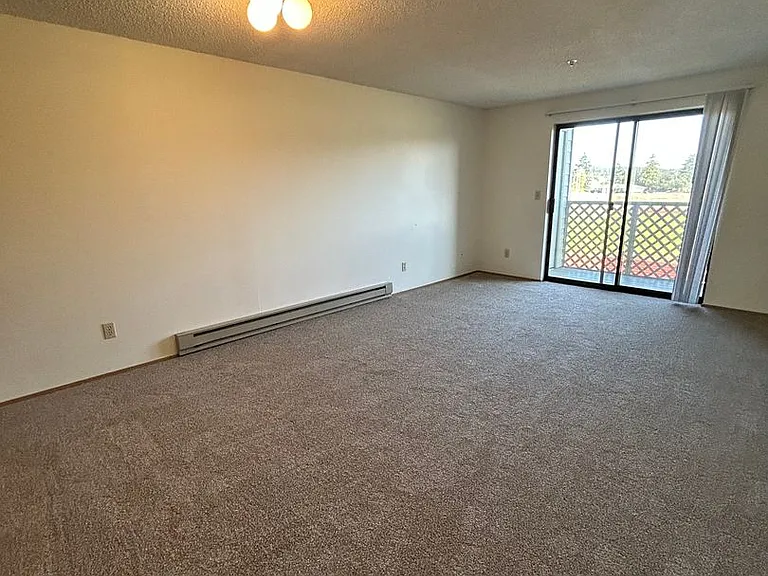 726 E Whidbey Ave #101-304 — Photo 6