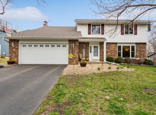 10112 Utah Cir, Bloomington, MN 55438