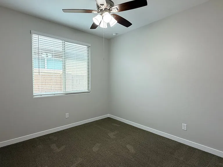 1614 W Corral Rd — Photo 7