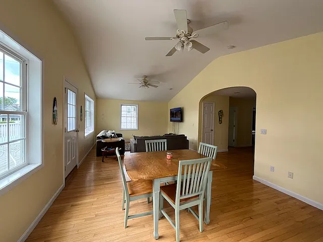 25 Beacon St — Photo 13