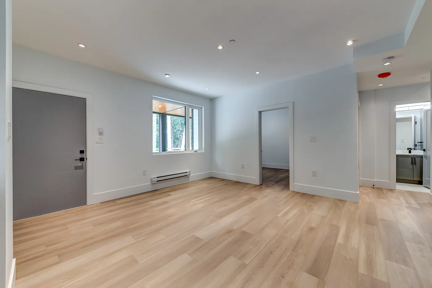 Two-bedroom furnished suite in Wedge Woods for a one-year lease — Photo 2