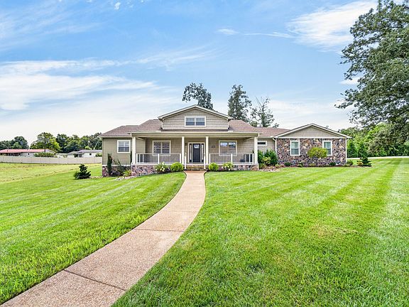 2nd image of 171 Red Oak Dr