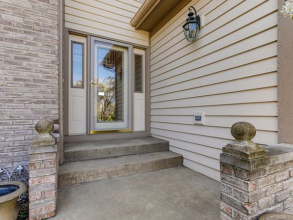 2nd image of 2859 N Southern Hills Dr