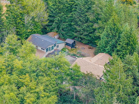 2nd image of 2100 Shelley Rd