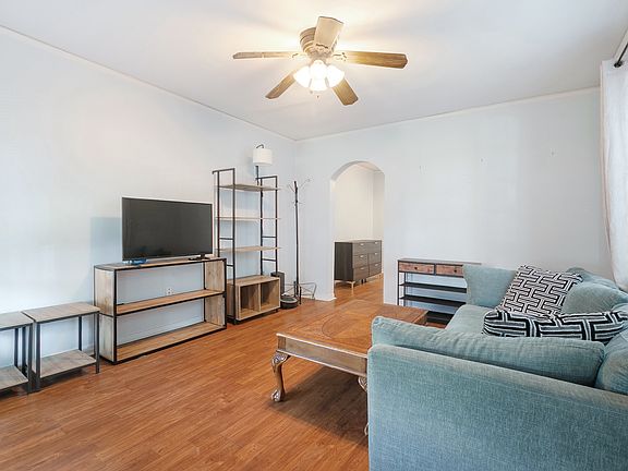 4th image of 723 6th St