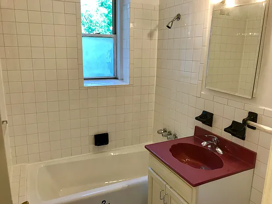 Sold by Nest Seekers International | media 16