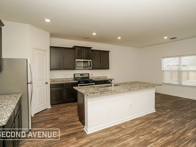 3027 Jackson Smt — Photo 4