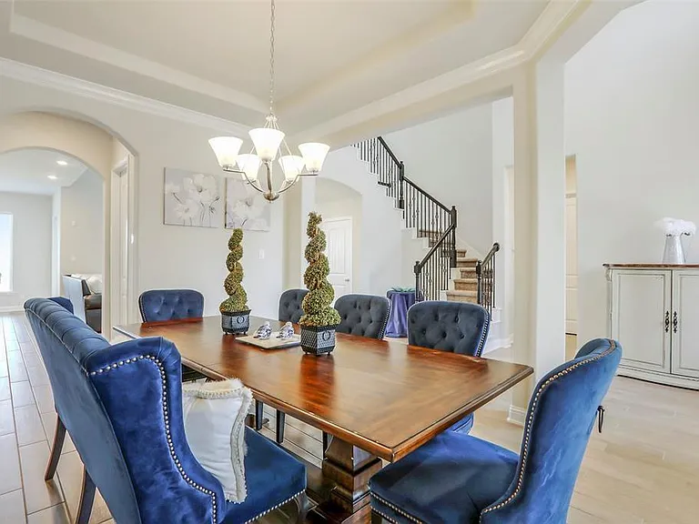 1815 Carriage Oaks Ln — Photo 4