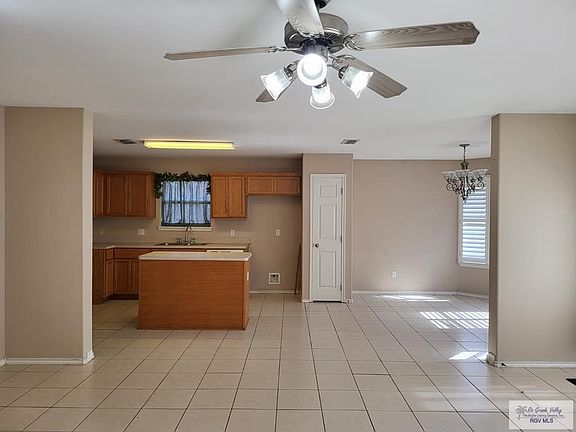 2nd image of 3611 Oviedo