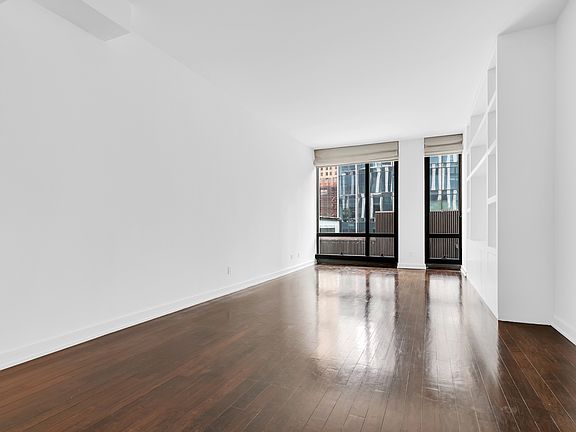 3rd image of 101 Warren St #680