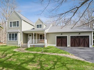 77 Drew Dr, Eastport, NY 11941