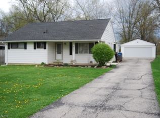 4567 Canterbury Rd, North Olmsted, OH 44070