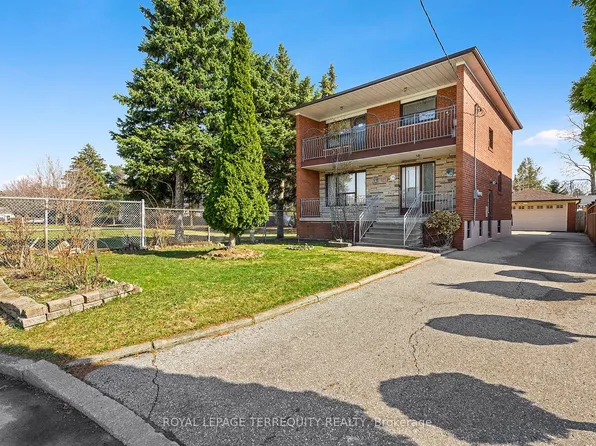 141 Harding Ave, Toronto, ON M6M 3A7