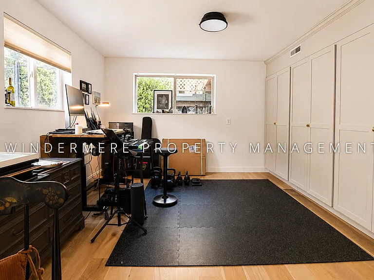 18508 10th Ave NE — Photo 12