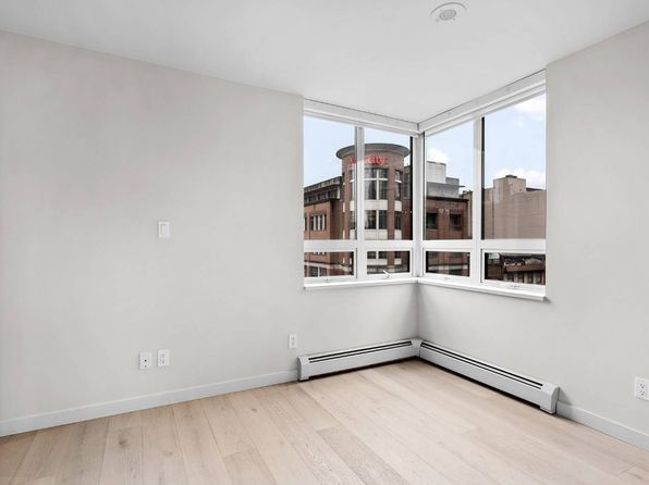2 bedroom rental in Vancouver — photo 16