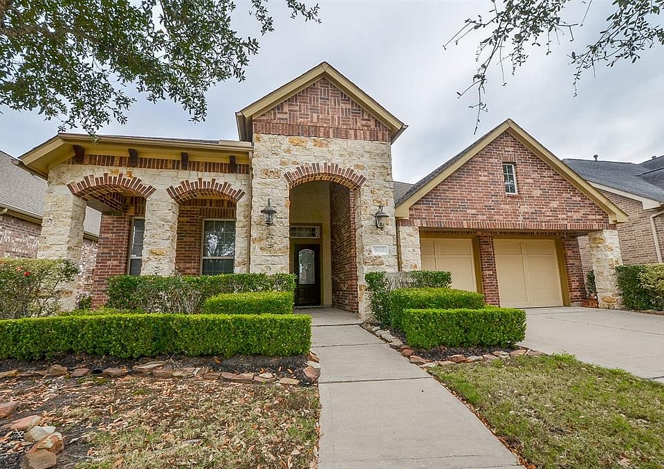 1st image of 9618 Sapphire Hill Ln