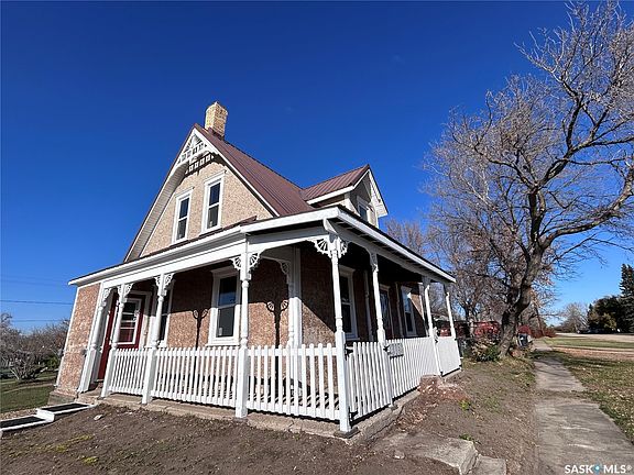 2nd image of 315 3rd Street