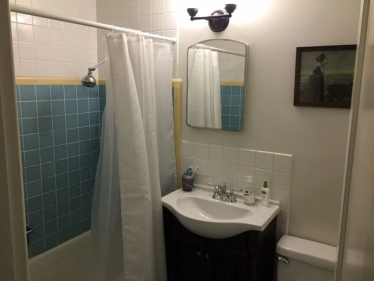 Lakecrest — Photo 16