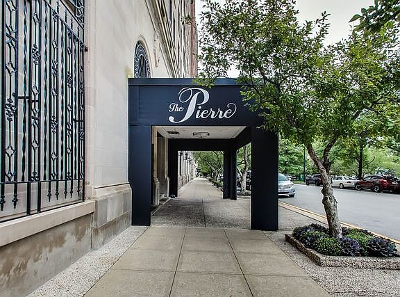 2nd image of 2100 N Lincoln Park West Ave #12ES