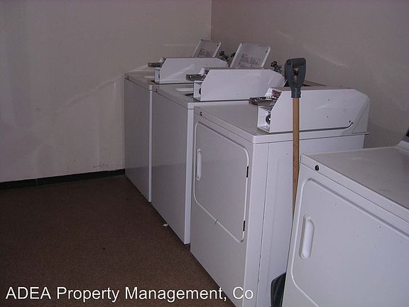 3rd image of 815 SW Higgins Ave APT 2B