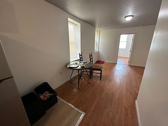 3rd image of 2351 N Park Ave #B3