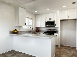 7631 Amazon Dr #4, Huntington Beach, CA 92647