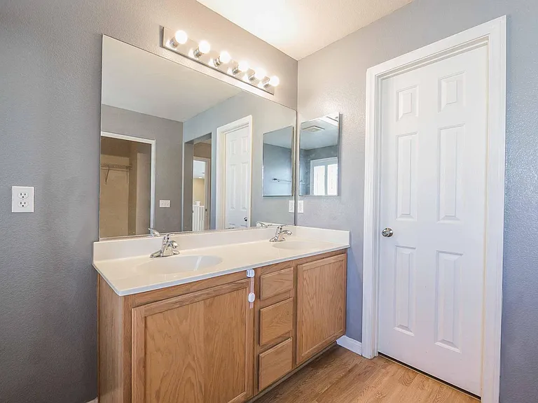 2921 Bayliner Ave — Photo 22