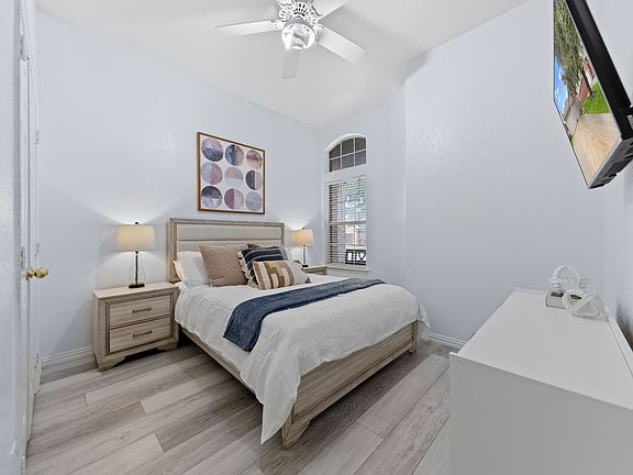 5th image of 4835 Crown Dr