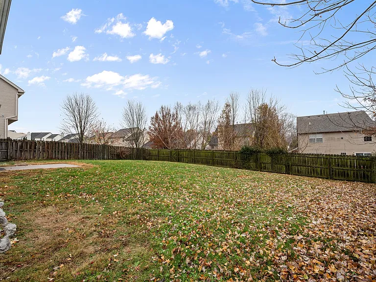 10945 Symington Cir — Photo 36