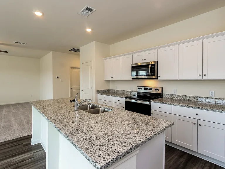 1818 Sandlin Dr — Photo 9