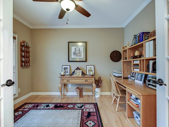 4th image of 308 Oostanali Cir