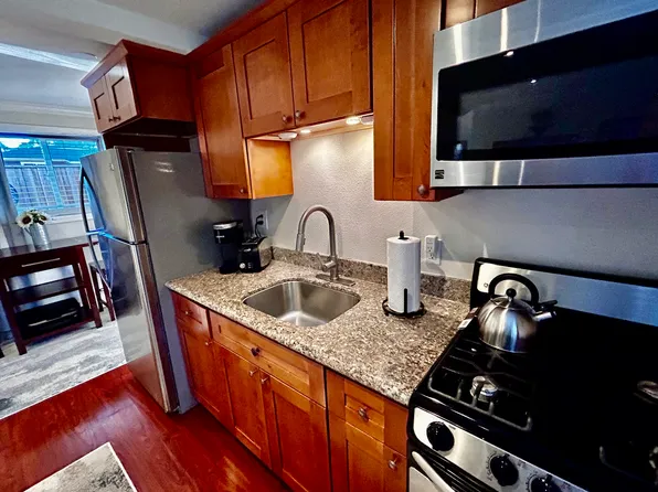 (undisclosed Address), Walnut Creek, CA 94596