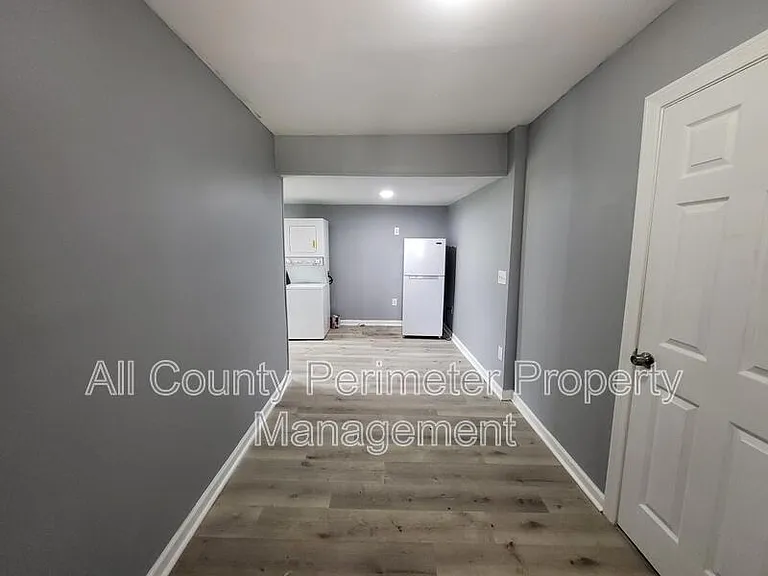 2308 Lakewood Ave SW #D — Photo 4