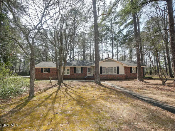 1201 Charles Drive, Laurinburg, NC 28352