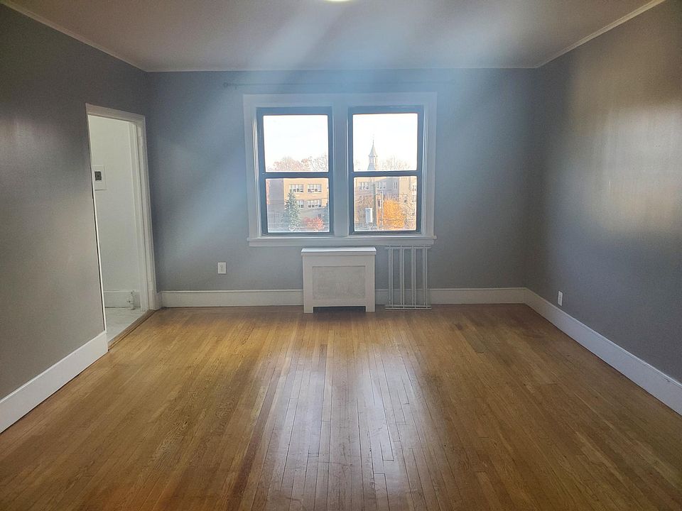 2 Stonelea Pl New Rochelle NY Zillow