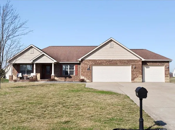 5197 White Oak Dr, Smithton, IL 62285