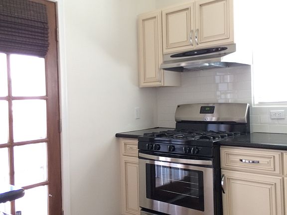 New stove, cabinets, granite