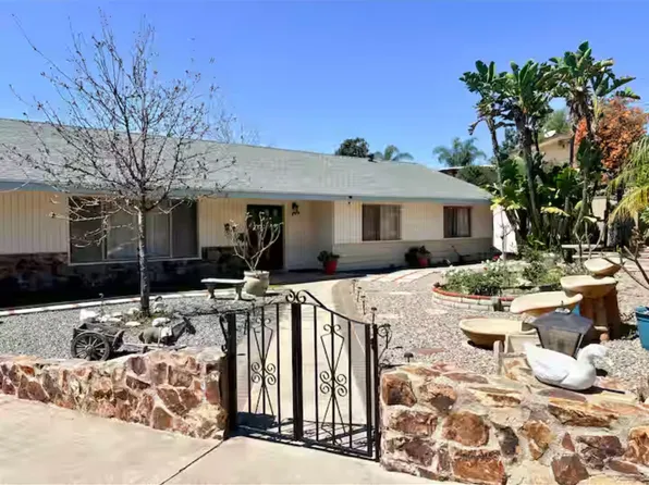 844 Singing Trails Dr, El Cajon, CA 92019