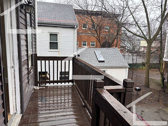 5th image of 44 Armington St