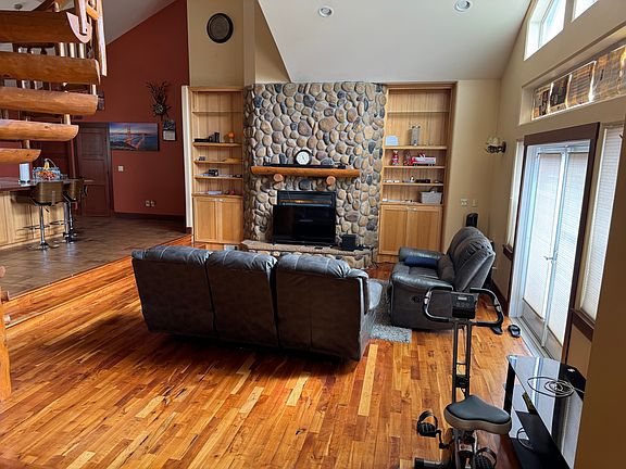 2nd image of 37408 Auburn Enumclaw Rd SE