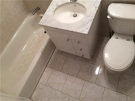 Rented by Akam Sales and Brokerage | media 14