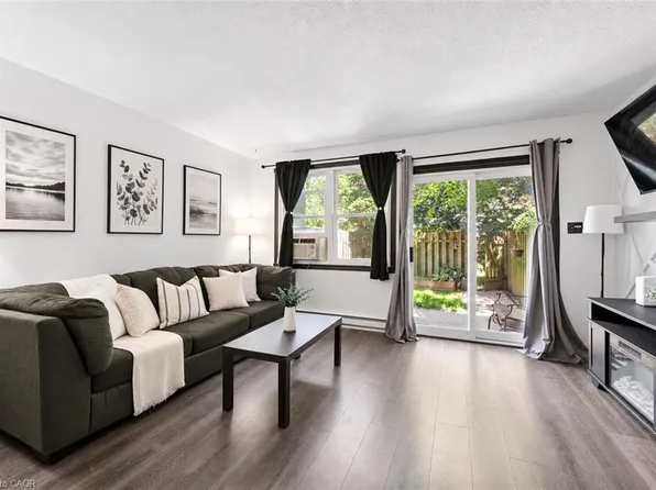 178 Grulke St #11, Kitchener, ON N2A 1T1