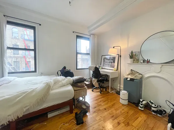 112 Macdougal Street image 1 of 5