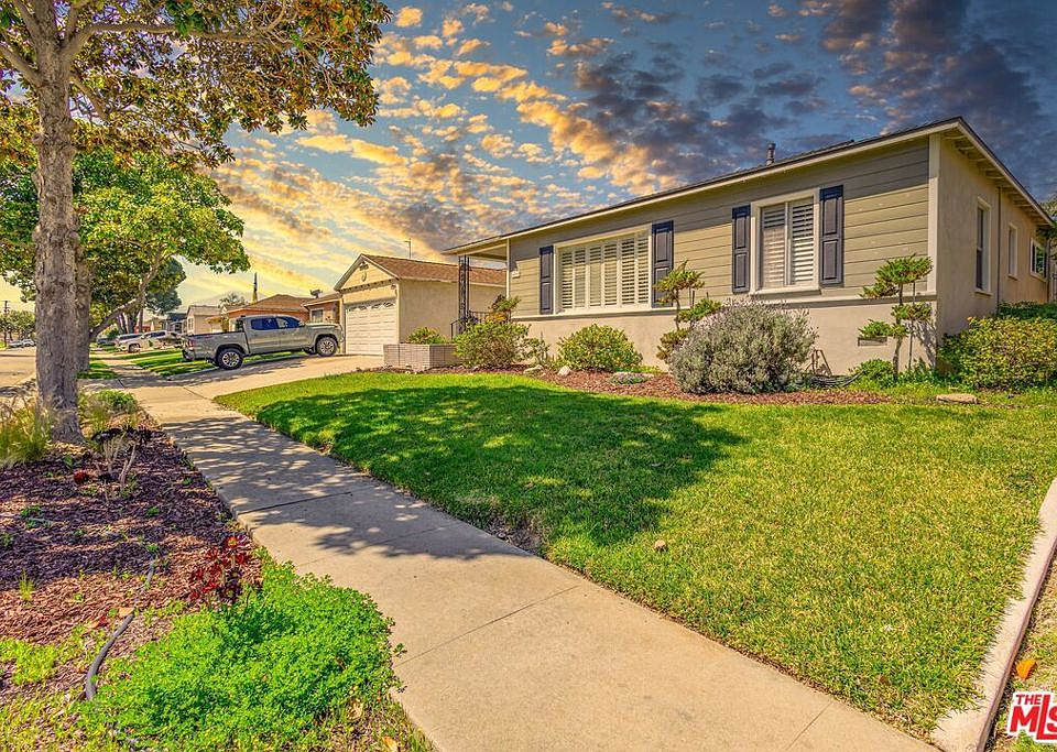 1st image of 4809 Pimenta Avenue