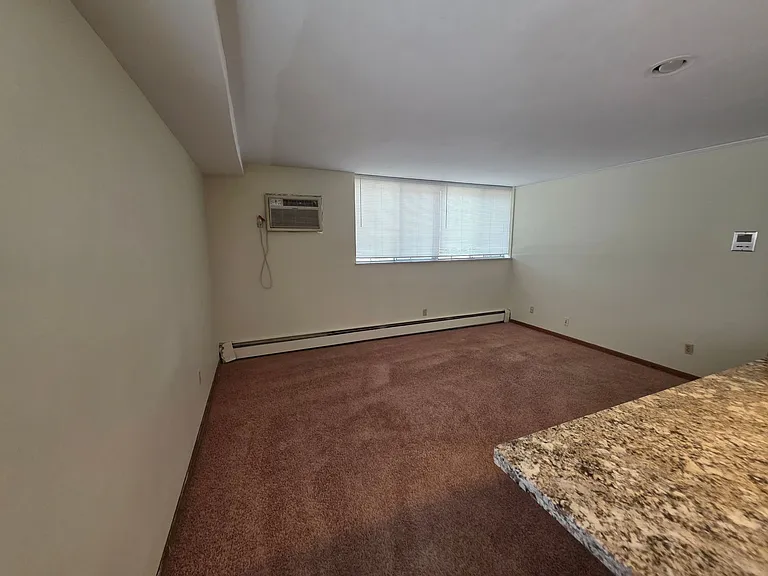 College Park — Photo 32