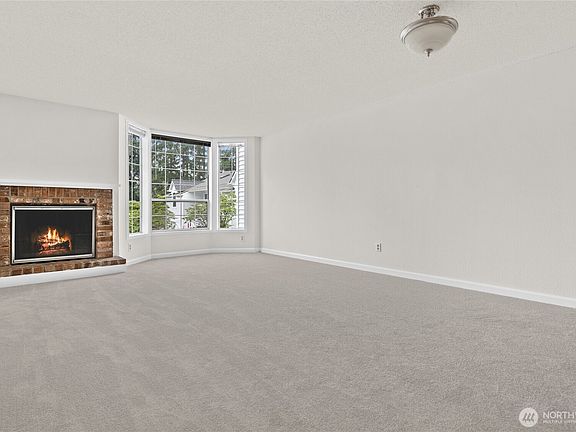 5th image of 12313 SE 41st Lane