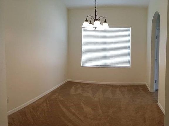 5th image of 221 Tower View Dr E