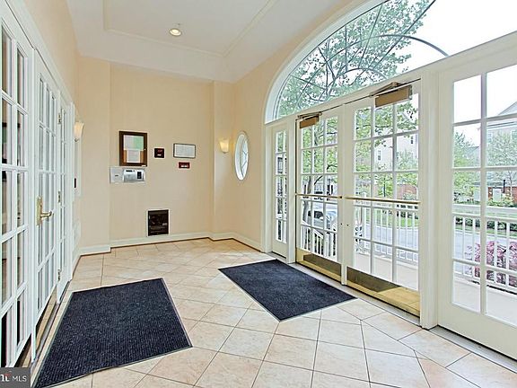 5th image of 5112 Donovan Dr APT 205